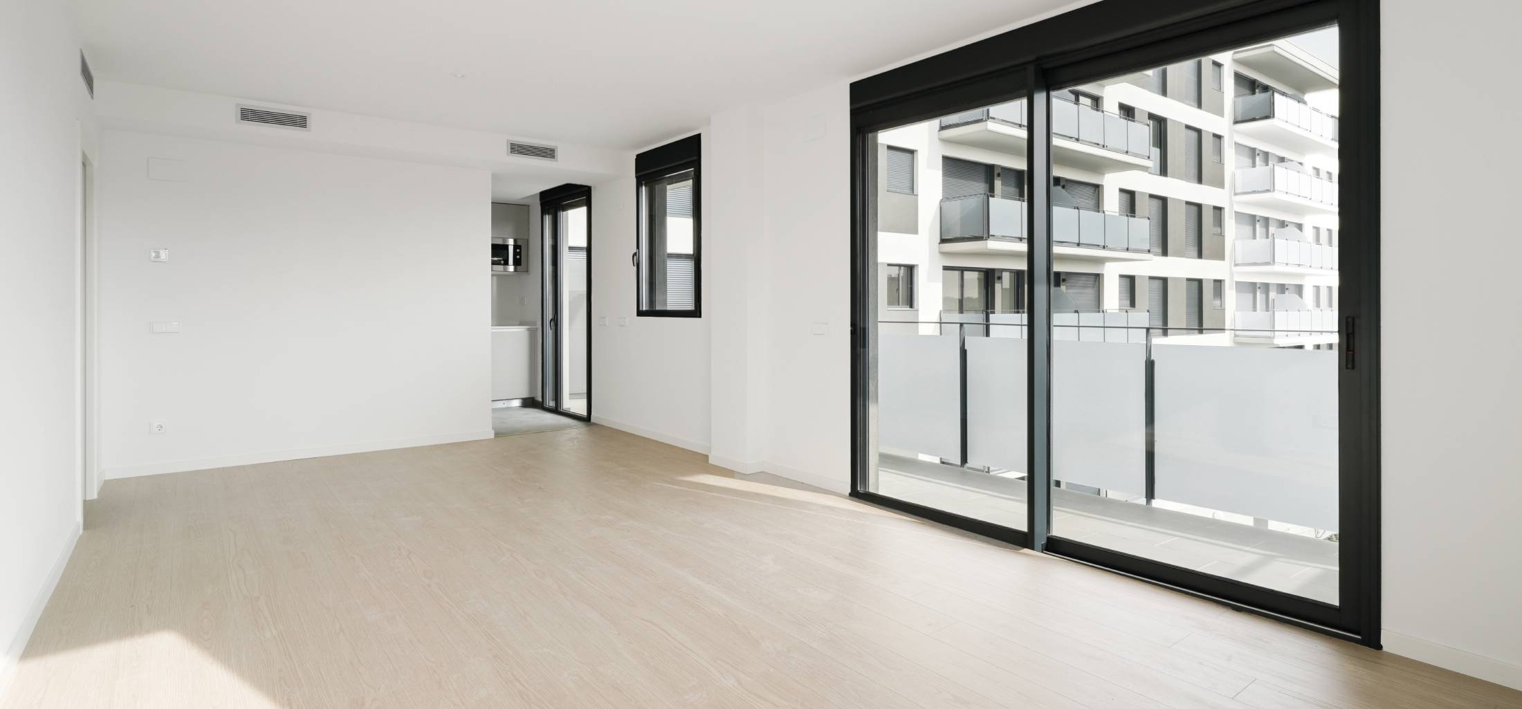 pages/flats/marobert-badalona.image_seo.floor_1_portal_D_door_1_1