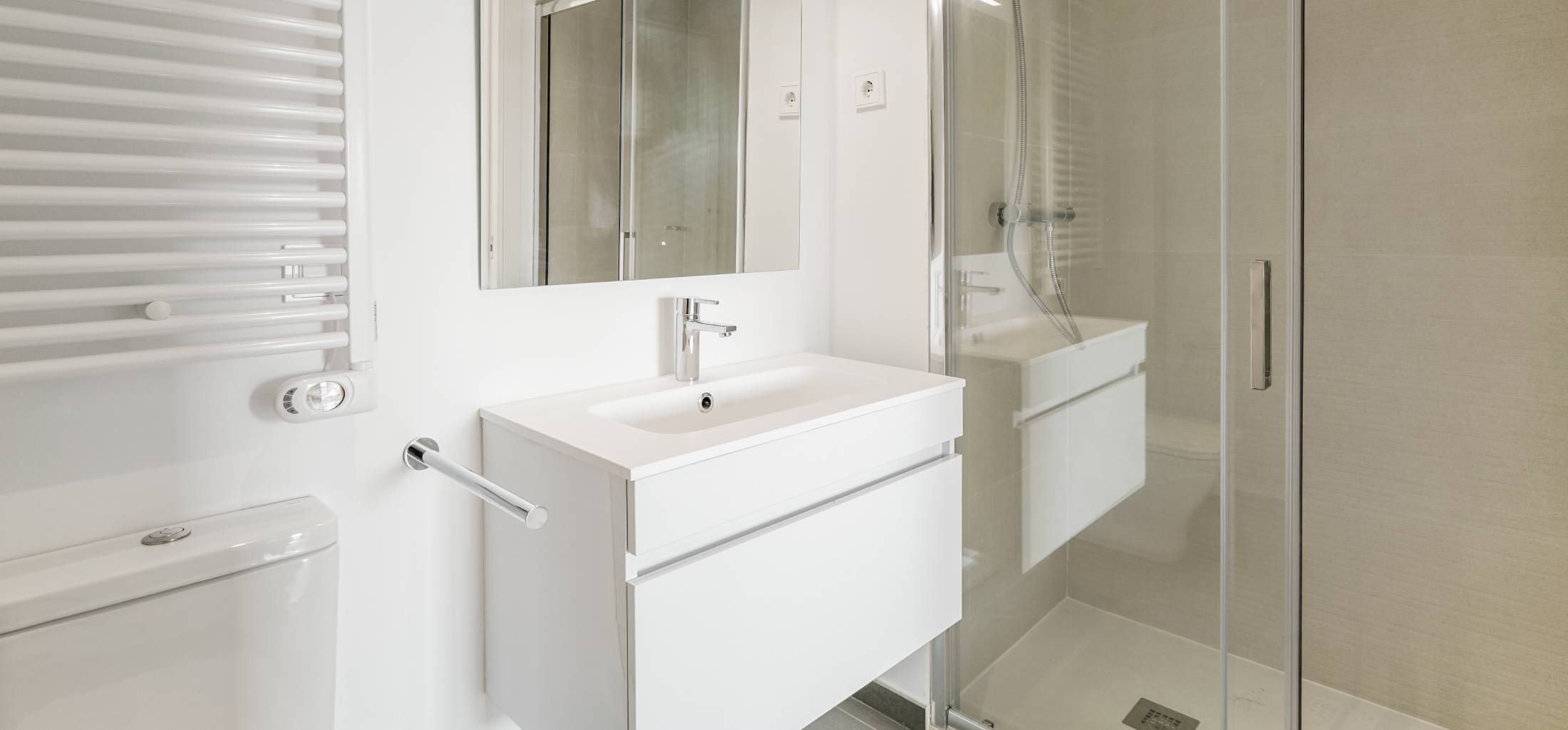 pages/flats/marobert-badalona.image_seo.floor_1_portal_D_door_1_8