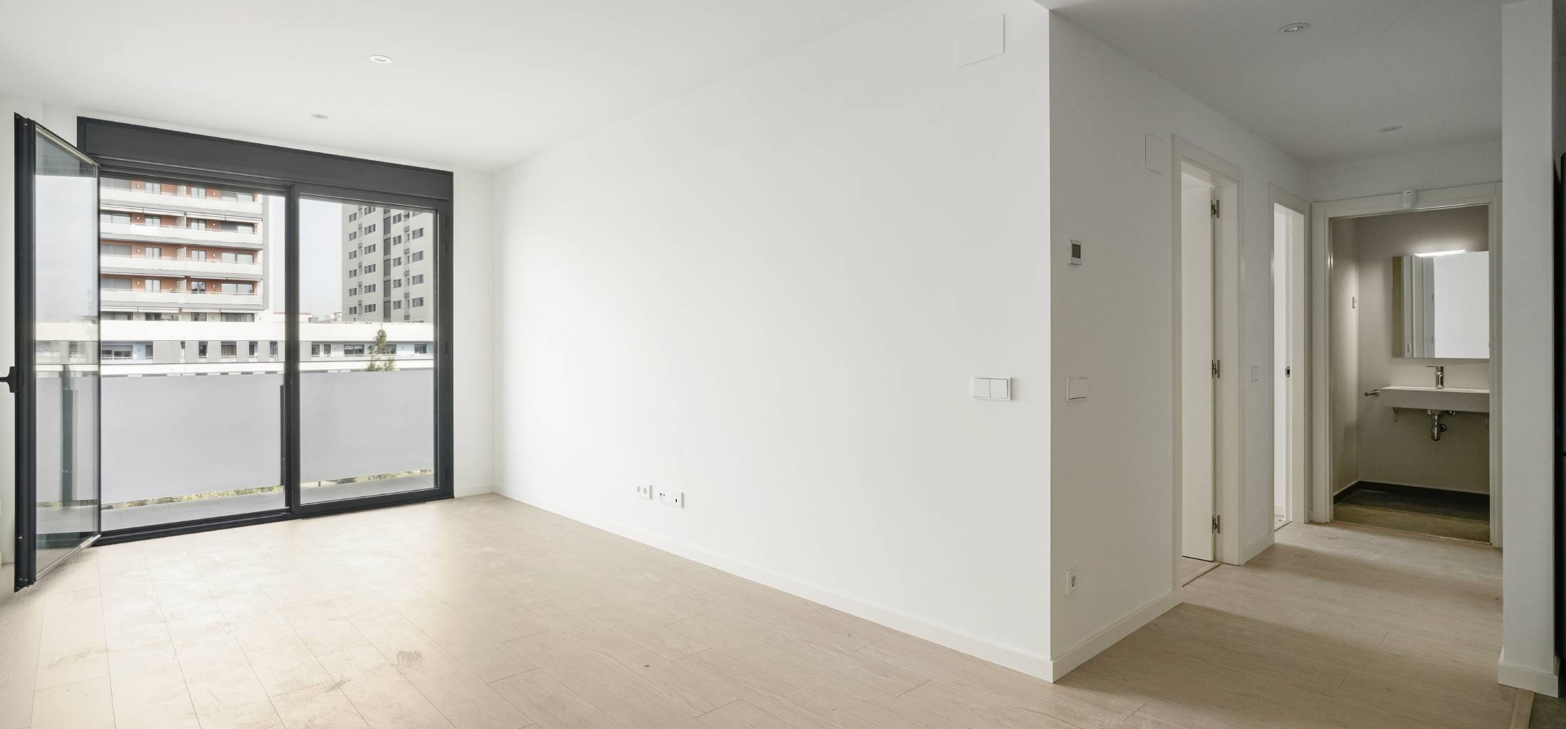 pages/flats/marobert-badalona.image_seo.floor_2_portal_C_door_1_1
