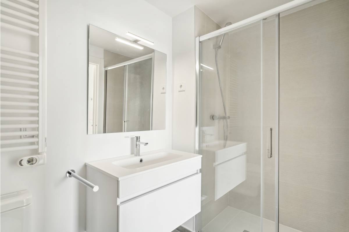 Baño con bañera | Bialto | Marobert 